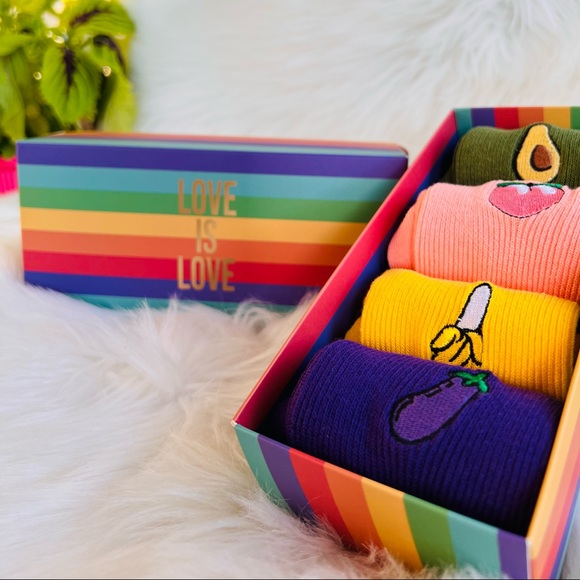 Socks - Picture 1 of 4